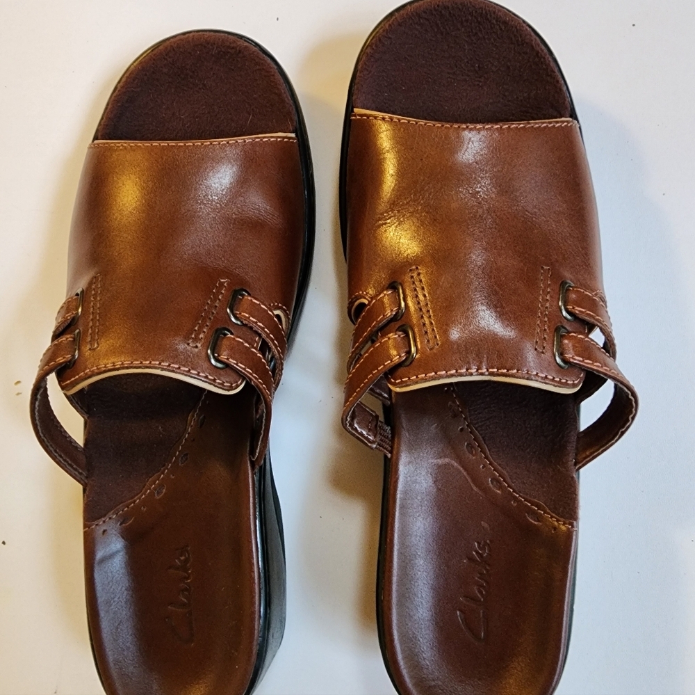 NWOT Clarks Leather Slide Sandals Women Size 7.5